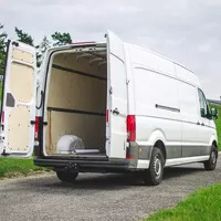 Volkswagen Crafter: Ze života muže v bílé dodávce