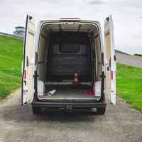 Volkswagen Crafter: Ze života muže v bílé dodávce