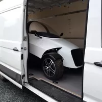 Volkswagen Crafter: Ze života muže v bílé dodávce