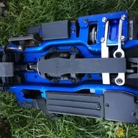 Traxxas Revo 3.3: Radost z utrpení
