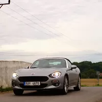 Fiat 124 vs. Škoda Octavia RS: Tak co je tady vlastně sportovní?