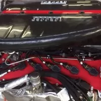 Může někdo rozumně vysvětlit, jak se ocitl nový motor z LaFerrari na Ebay?