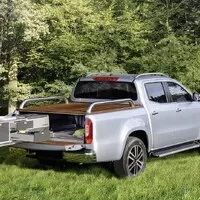 Mercedes už ukazuje kempovací možnosti nového pick-upu třídy X