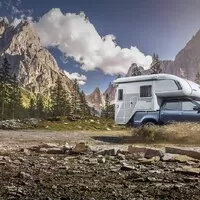 Mercedes už ukazuje kempovací možnosti nového pick-upu třídy X