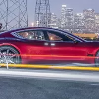 Henrik Fisker ukázal na veletrhu CES nový elektromobil EMotion