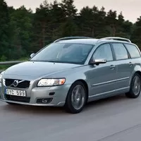 Zábavné auto, které odveze skříň z IKEA a stojí do 100 tisíc | Ptejte se Vojty