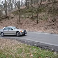 Mercedes Benz 190E 2.3-16: Z nebe mi mává Ayrton Senna