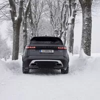Range Rover Velar D300: Pochybné detaily a božský celek