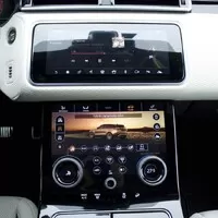 Range Rover Velar D300: Pochybné detaily a božský celek