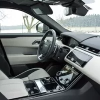 Range Rover Velar D300: Pochybné detaily a božský celek