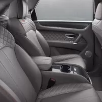 Bentley Bentayga dostal sportovně laděný osmiválec a mocné přední brzdy