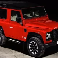 Land Rover Defender je sice mrtev, ale vypadá lépe, než kdy předtím