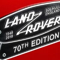 Land Rover Defender je sice mrtev, ale vypadá lépe, než kdy předtím