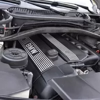 Ford Kuga TDCi versus BMW X3 2.5i: Kočičí hra s SUVčky