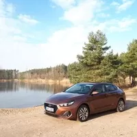 Hyundai i30 Fastback 1.0 T-GDI: Když dva dělají totéž...