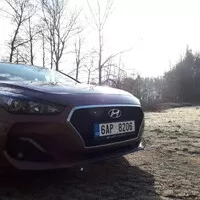Hyundai i30 Fastback 1.0 T-GDI: Když dva dělají totéž...