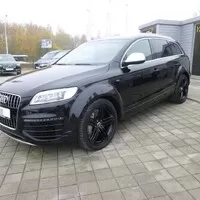 Dvanáct do tuctu aneb kupujeme auto s V12