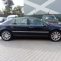 Dvanáct do tuctu aneb kupujeme auto s V12