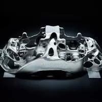 Bugatti vyrobilo obrovský titanový brzdič za pomoci 3D tisku
