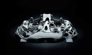 Novinky: Bugatti vyrobilo obrovský titanový brzdič za pomoci 3D tisku