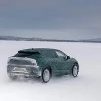 První plně elektrický Jaguar se odhalí světu již za měsíc