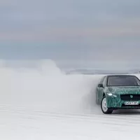 První plně elektrický Jaguar se odhalí světu již za měsíc