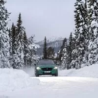 První plně elektrický Jaguar se odhalí světu již za měsíc