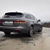 Jaguar XF Sportbrake 25t: Možná až příliš dravá kočka