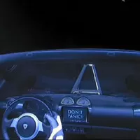 Nejrychlejší automobil světa je na cestě k oběžné dráze Marsu v oblaku popkultury