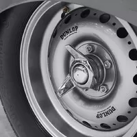 Jaguar Classic Works postaví 25 zbrusu nových D-Type