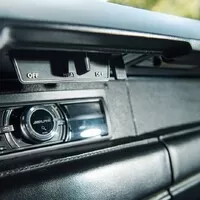 Na prodej je velmi americké auto po velmi americkém herci