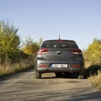 Kia Rio 1.4 CVVT: Slibný start řidičské kariéry