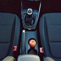 Kia Rio 1.4 CVVT: Slibný start řidičské kariéry