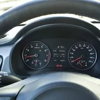 Kia Rio 1.4 CVVT: Slibný start řidičské kariéry