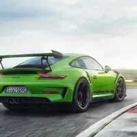 Nová 911 GT3 RS je možná poslední svého druhu s atmosférickým motorem