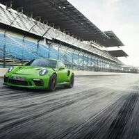 Nová 911 GT3 RS je možná poslední svého druhu s atmosférickým motorem