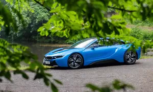 Autíčkář futurista: Mohou být elektrická auta zajímavá i pro opravdové motoristické nadšence?