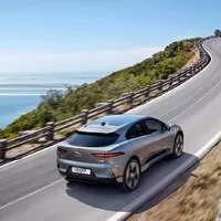 Jaguar odhalil svůj první elektromobil. Seznamte se s SUV I-Pace