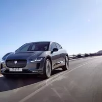 Jaguar odhalil svůj první elektromobil. Seznamte se s SUV I-Pace