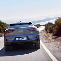 Jaguar odhalil svůj první elektromobil. Seznamte se s SUV I-Pace
