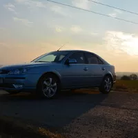 Ford Mondeo 2.0 TDCi Ghia: Dostavník obchodního cestujícího