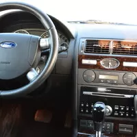 Ford Mondeo 2.0 TDCi Ghia: Dostavník obchodního cestujícího
