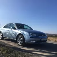 Ford Mondeo 2.0 TDCi Ghia: Dostavník obchodního cestujícího