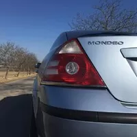 Ford Mondeo 2.0 TDCi Ghia: Dostavník obchodního cestujícího