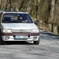 Peugeot 205 GTI 1.9: Sršeň v plechovce a dobytí Bastily