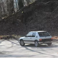 Peugeot 205 GTI 1.9: Sršeň v plechovce a dobytí Bastily