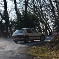 Peugeot 205 GTI 1.9: Sršeň v plechovce a dobytí Bastily