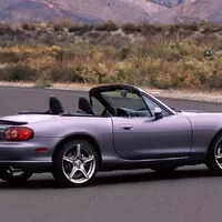 Staré versus nové po milionté aneb jak nahradit sportovní roadster. 