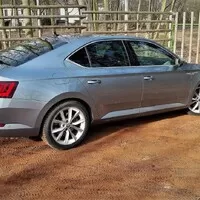 Škoda Superb 2.0 TSI 280: Tři různé role a jeden výsledek