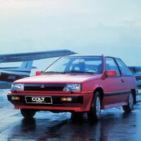 Historie ostrých hatchbacků: Od svižných krabiček po zabijáky supersportů - Díl 1.